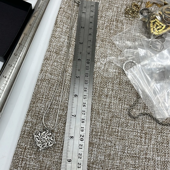 Beautiful Absolute 925 Italy Sterling Silver Necklace with CZ Pendant - Picture 12 of 15